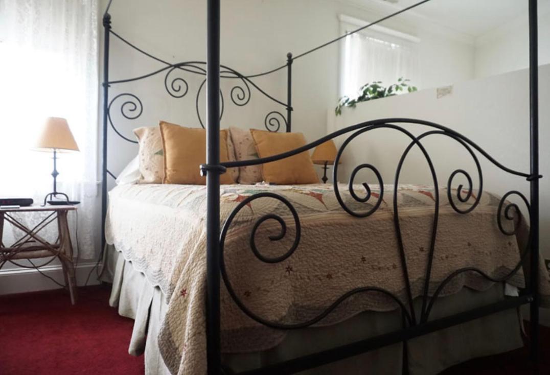 The Currier Inn Грили Экстерьер фото