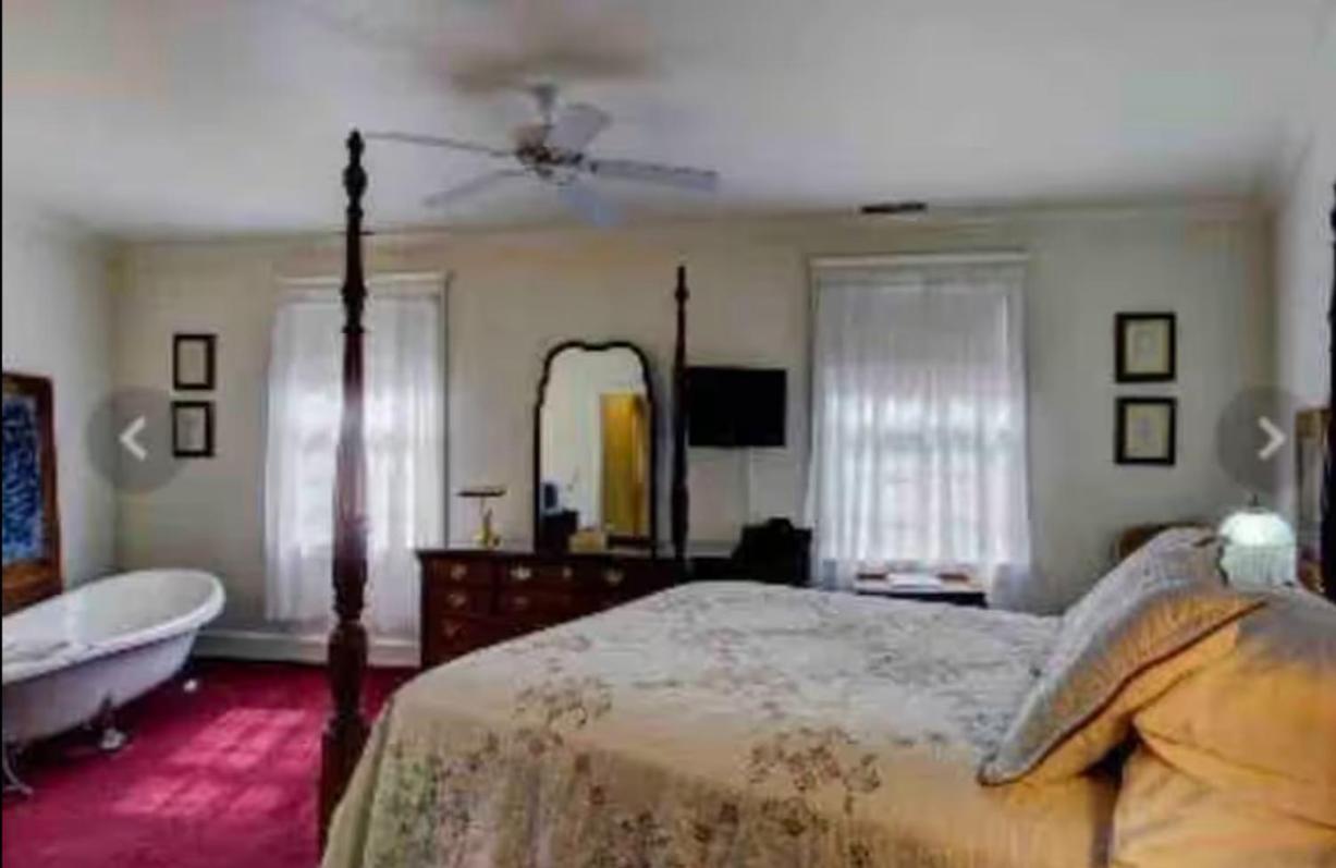 The Currier Inn Грили Экстерьер фото